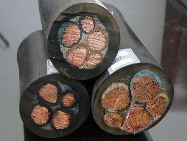 金聯(lián)宇電纜廠分析低壓電纜絕緣護套材料主要分為哪些.jpg